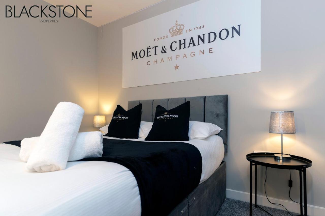 Champagne House - 4 Bed Property Plus 2 Sofa Beds By Bpne Darlington  Esterno foto
