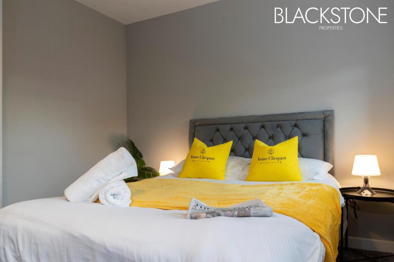 Champagne House - 4 Bed Property Plus 2 Sofa Beds By Bpne Darlington  Esterno foto